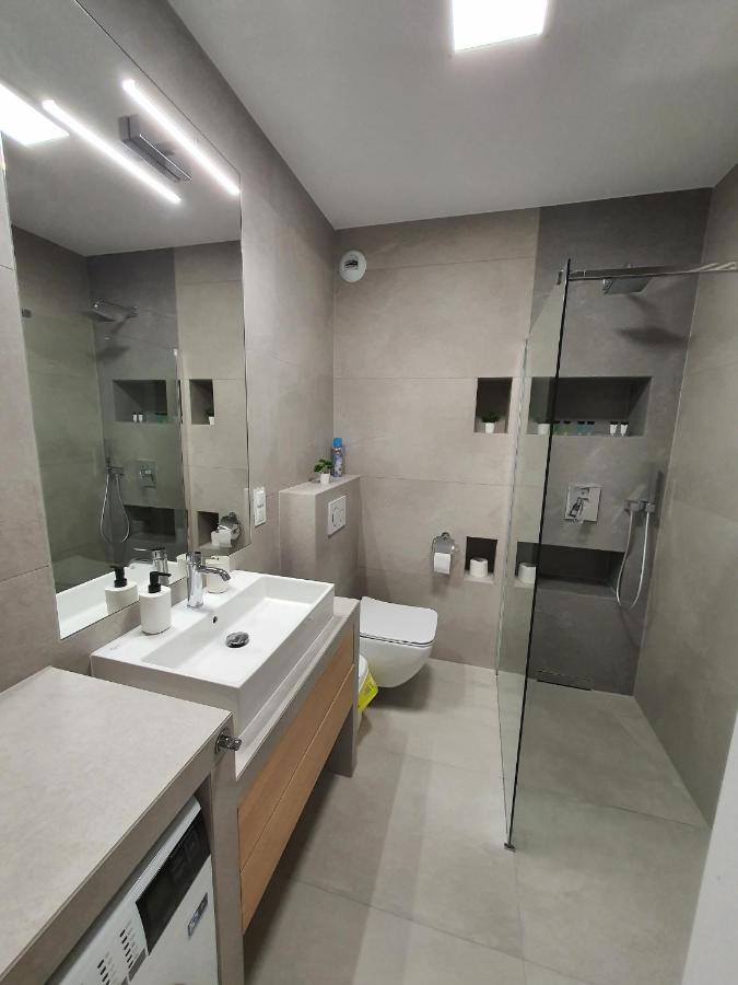 Apartament De Lux Apart 45 Grabiszynska Breslavia Exterior foto